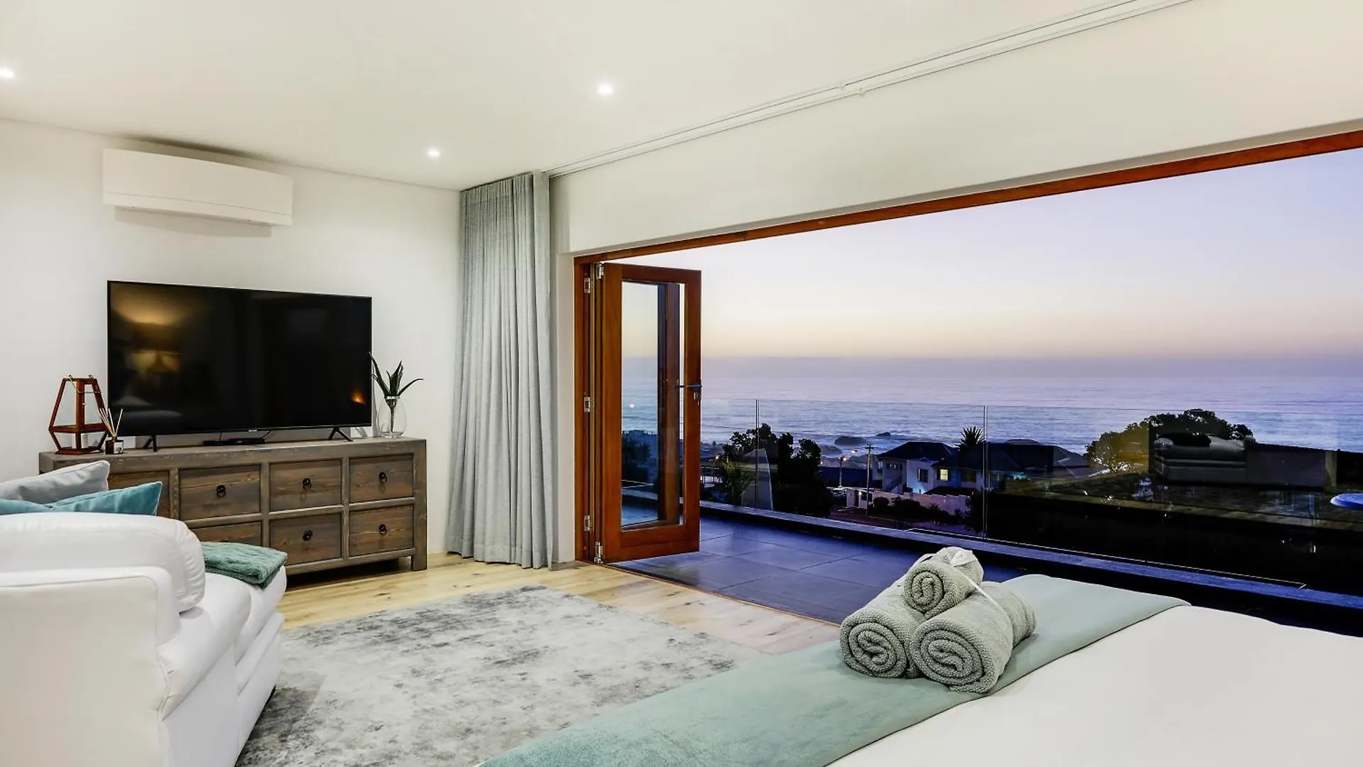 Jo Leo - Camps Bay Lux Villa With Views & Pool Ciudad del Cabo